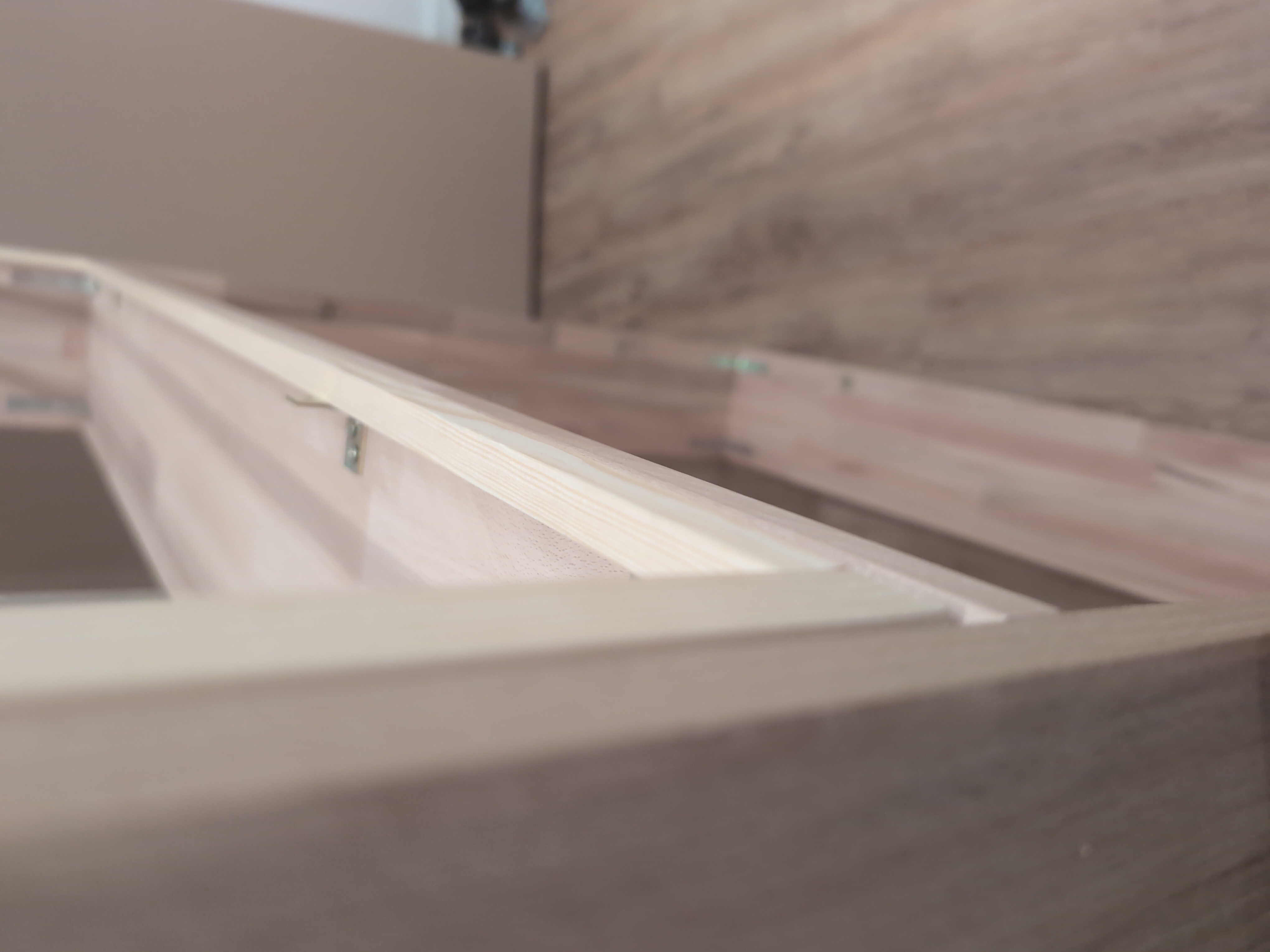 Beech outside frame, spruce inside frame and angle brackets